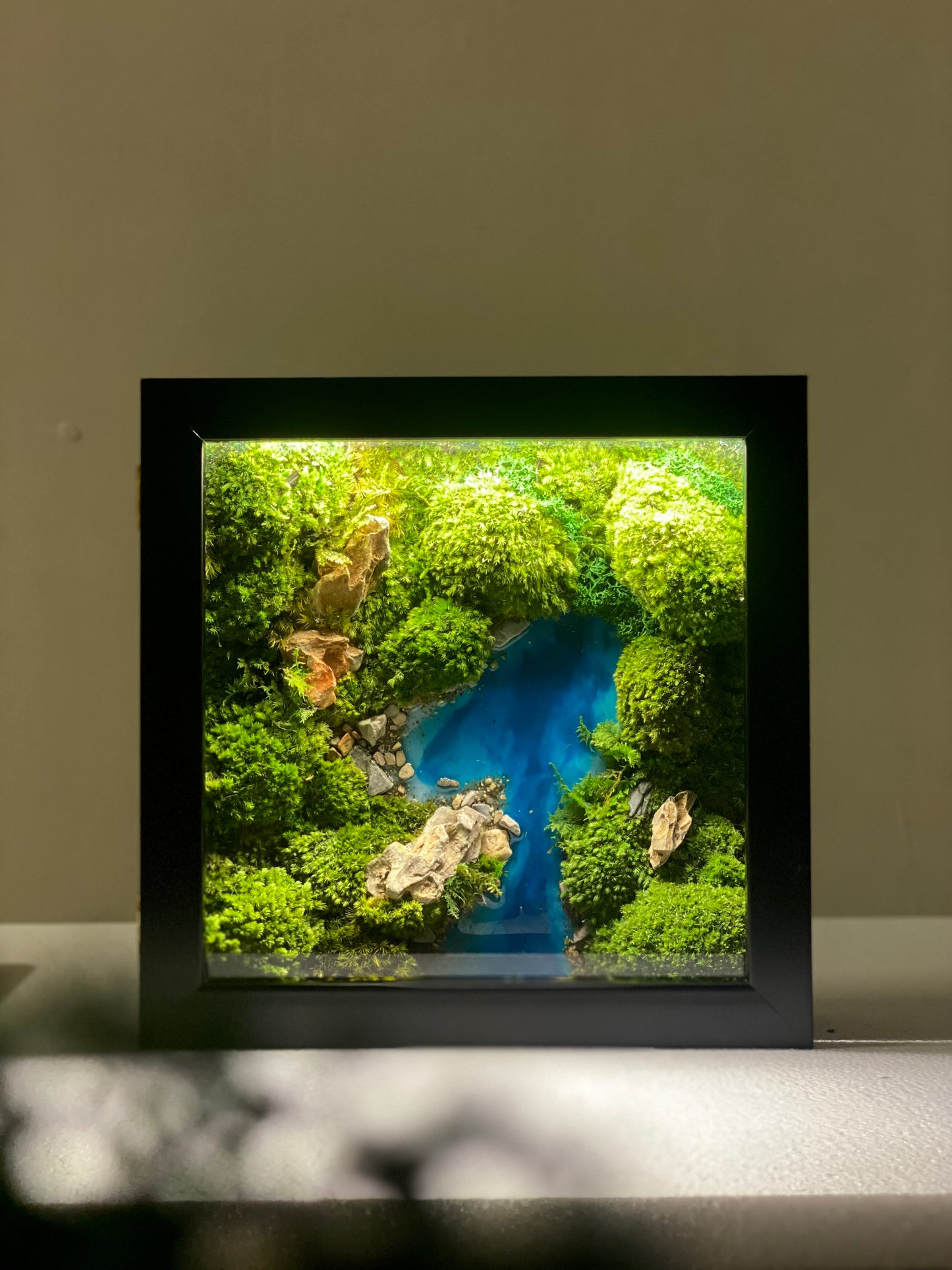 KHUÊ moss lamp