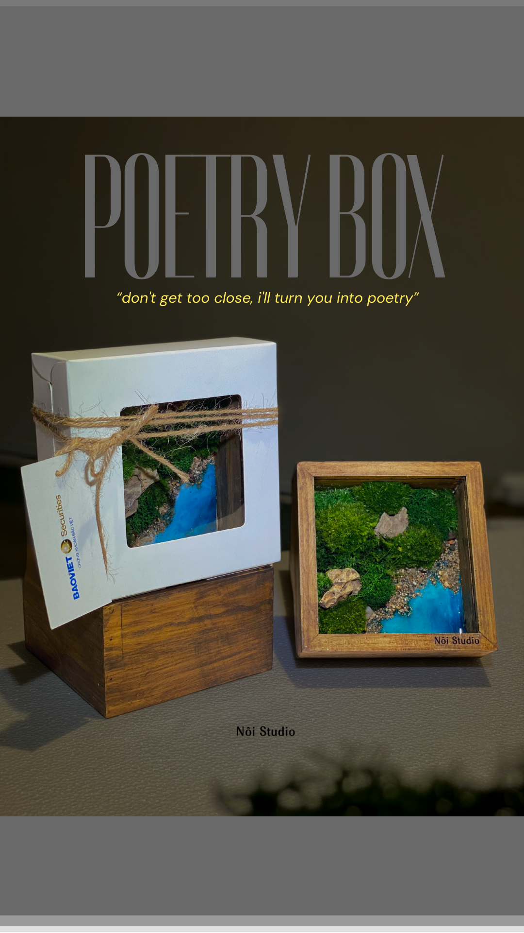 Poetry Box – A Palm-Sized World of Moss, Stone, and Poetry