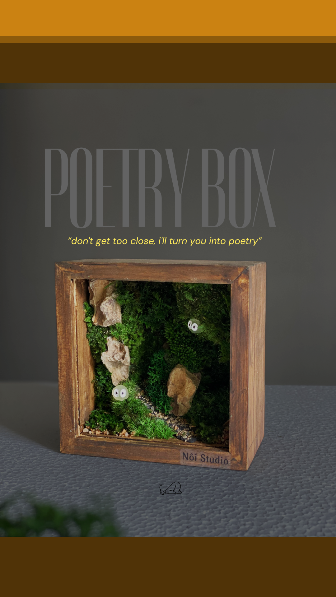 Poetry Box – A Palm-Sized World of Moss, Stone, and Poetry