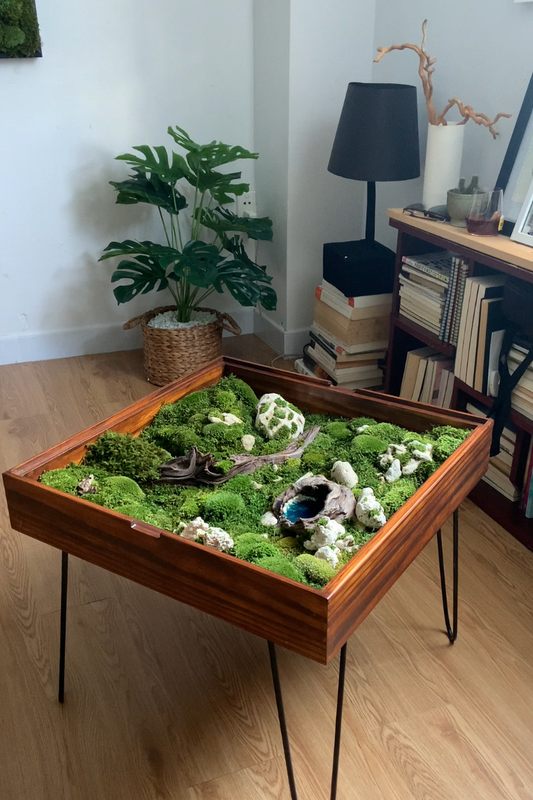 Moss tea table